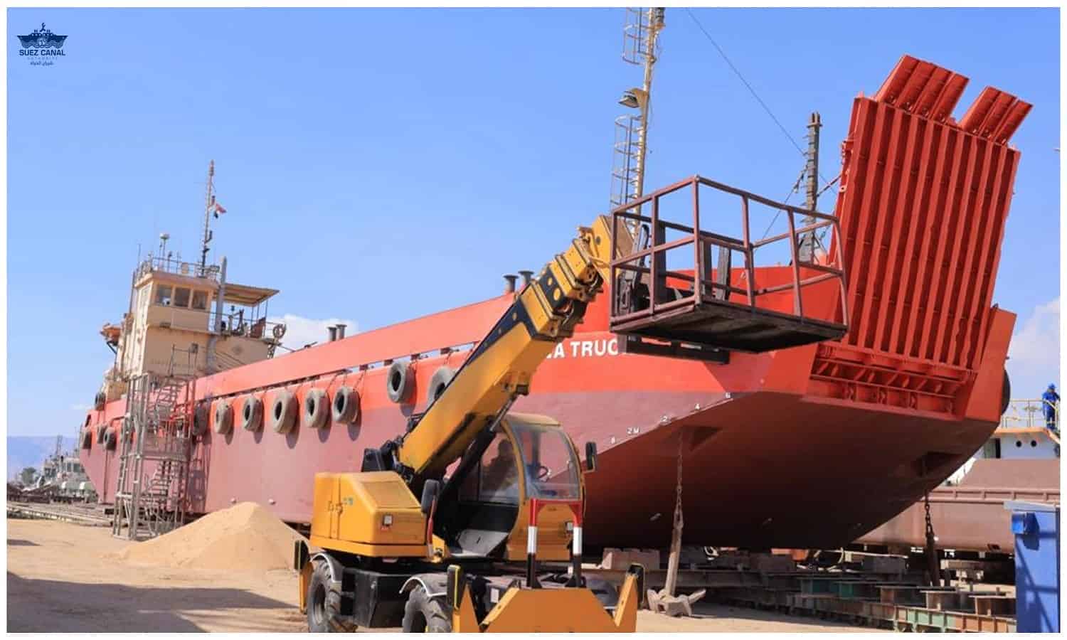 وزير النقل ورئيس هيئة قناة السويس يبحثان فرص توطين صناعة بناء السفن بمصر